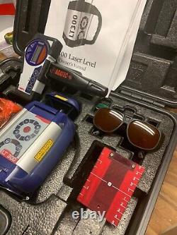 AGATEC LT300 Horizontal/Vertical Laser Level