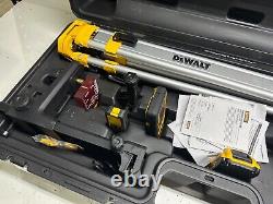 DEWALT 20V MAX Laser Level Kit, Rotary, Red, 2000-Foot Range (DW080LRSK)