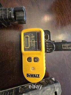 DeWALT DW074 Cordless Self Leveling Rotary Laser with DW0742 Laser Detector