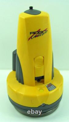 RoboToolz Robo Laser RB01001 Self Leveling Laser with Remote & Case Working