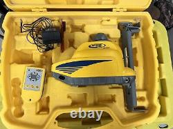 SPECTRA PRECISION HV301 SELF LEVELING ROTARY LASER LEVEL In hard case with remot
