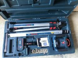 Bosch 1000 Pieds Faisceau Rouge Auto-niveautage Rotatif 360 Laser Niveau Kit