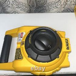 DEWALT DW074KD Kit de laser rotatif auto-nivelant intérieur/extérieur de 30 m