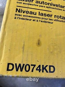 DEWALT DW074KD Kit laser rotatif intérieur/extérieur autonivelant de 100 pieds