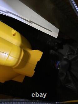 DEWALT DW074KD Kit laser rotatif intérieur/extérieur autonivelant de 100 pieds