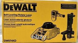 DeWalt DW074KD Niveau laser rotatif intérieur/extérieur robuste auto-nivelant