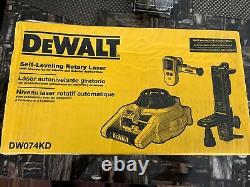 DeWalt DW074KD Niveau laser rotatif intérieur/extérieur robuste auto-nivelant