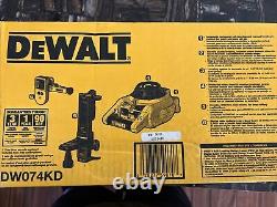 DeWalt DW074KD Niveau laser rotatif intérieur/extérieur robuste auto-nivelant