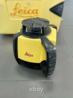 Leica Rugby 610 1650ft Kit Laser Rotatif Auto-niveautant Avec Boîtier Dur