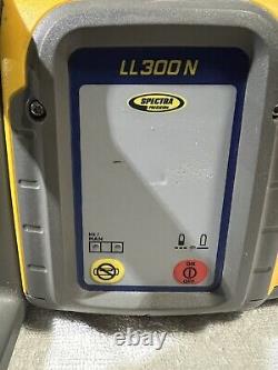 Niveau Laser Spectra Precision LL300N, Kit Auto-Nivelant avec Récepteur HL450