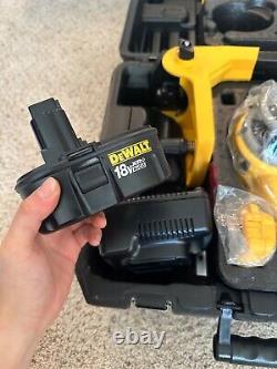 Nouveau niveau laser rotatif DeWalt DW077 avec télécommande et batterie JAMAIS UTILISÉ